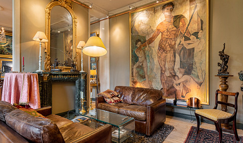 Comfortable 3-room apartment in Friedenau, luxury renovation with fireplace