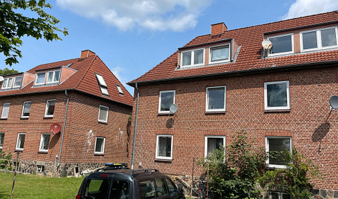 Eutin: Well-designed 2-room apartment with fitted kitchen - central location