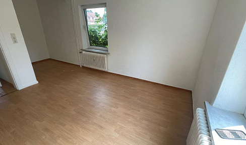 Eutin: Gut geschnittene 2-Zimmer-Wohnung mit Einbauküche - Zentrale Lage
