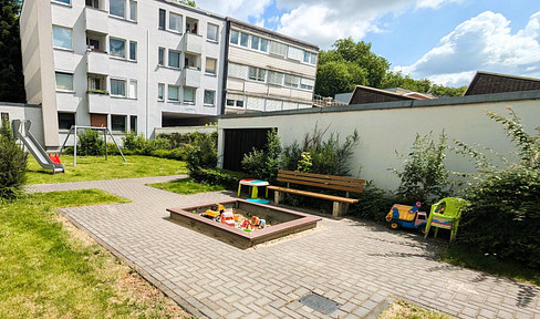 YOUR NEW HOME IN DUISBURG-NEUDORF - LOTS OF SPACE & LOTS OF POTENTIAL!