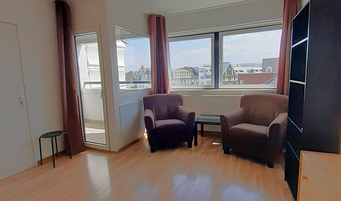 Sunny renovated apartment in Kreuzberg- Mitte, commission and occupancy free