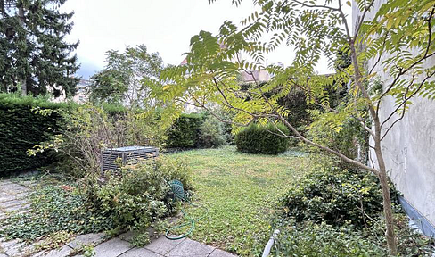 Schöne ruhige Wohnung mit Blick in den Hausgarten, mit Garage, barrierefrei