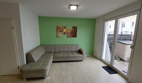 Spacious, bright 4.5 room RMH, partly furnished, balcony, garden, terrace, EBK near the Havel