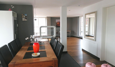 Free of commission! Dream apartment with large roof terrace in the middle of HafenCity!