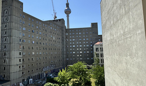 2 Zimmerwohnung mit Blick auf den Alex