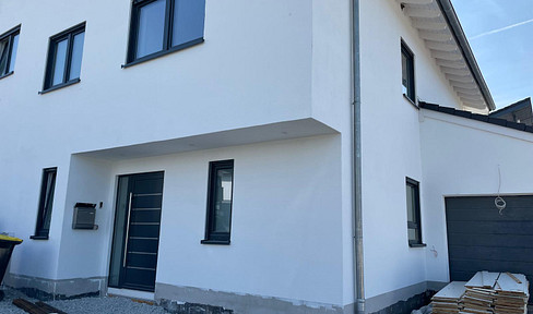 DHH built 2023 in new development area - near Hachenburg