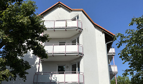 Spacious 2-room apartment with balcony for rent - freshly renovated!