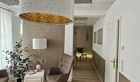 Package 2 commercial units + incl. 2 underground parking spaces + energy class B + underfloor heating + built in 1995