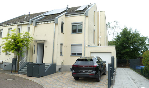 Modern semi-detached house with two apartments