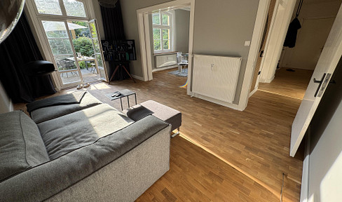 Exclusive 3.5-room condominium in Hamburg-Blankenese with private garden