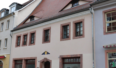 Beautiful and well-kept residential and commercial building in the middle of Grimma