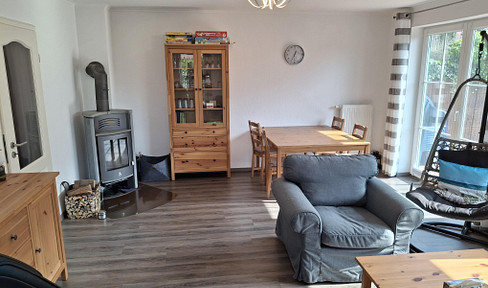 Ready-to-move-in DHH with sauna, fireplace & double carport - only 1,800 m to the beach!