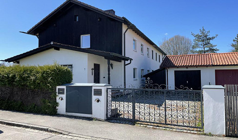 3-Zimmerwohungen im Erdgeschoss einer Doppelhaushälfte mit Garten in Deisenhofen