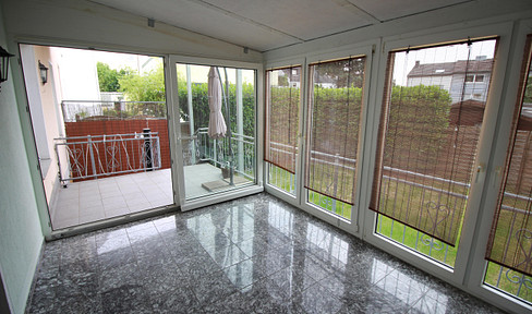 Own use or investment: 4-party house in Essen-Steele with garden, conservatory, 5 garages
