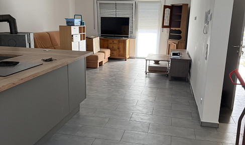 Bright 3 room, kitchen, bathroom apartment completely renovated with underfloor heating in Gondershausen