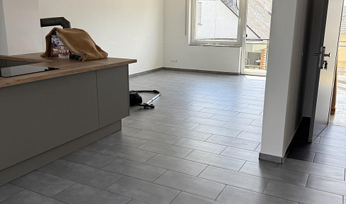 Modern 3 room, kitchen, bathroom apartment completely renovated with underfloor heating Garden optionally possible