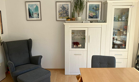 Zentrales und ruhiges Reihenmittelhaus 3 Etagen + Keller 6,5 Zimmer ca. 160 m²