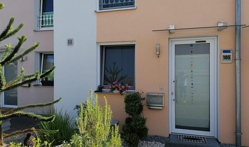 Modernes Reihenhaus mit Garten. Ideal für die kleine Familie, als auch für Menschen mit Handicap