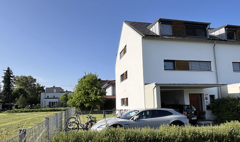 Large terraced corner house facing south-east