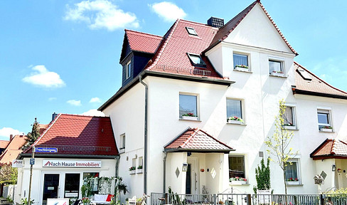 Two generations, one home ... Unique semi-detached house ensemble with commercial unit in Leipzig