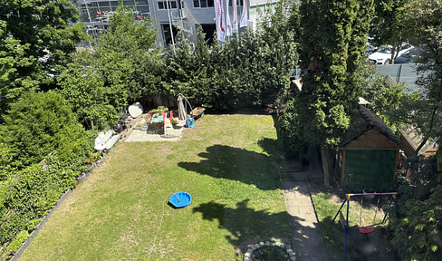 Große Etagenwohnung mit Garten
