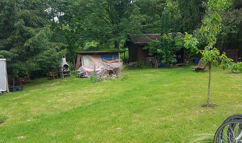 Tolle Wohnung, Zentral, Garten, Balkon, 2x Carport