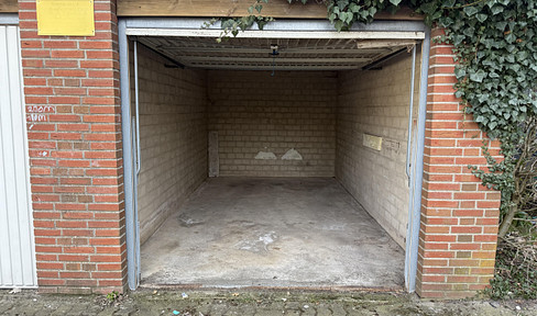 Garage 59€ / parking space 20€ in central location for rent