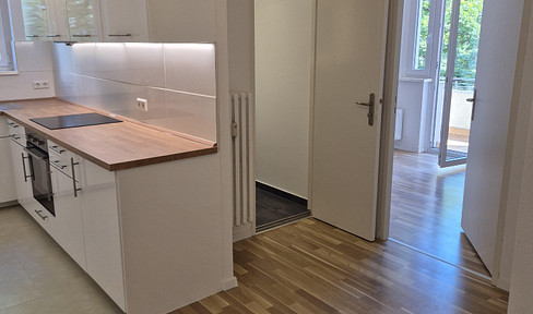 Beautiful, well-designed 2-room apartment in a great city location with south-facing balcony (commission-free)