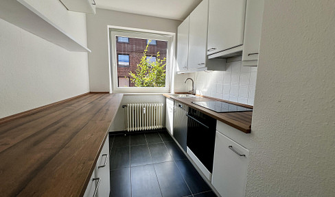 Old town within walking distance - 3-room dream with balcony - Freshly renovated & quiet in the old Bremer Weg