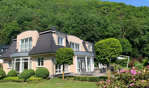 Spacious villa at the gateway to the Eifel National Park -- Commission-free --