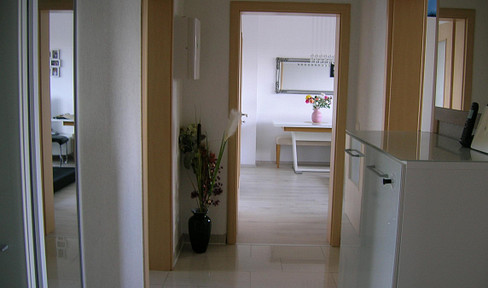 4-ZKB with south-facing balcony -incl. kitchen and bathroom- "from PRIVATE" (available from 01.11.25), center Königsbrunn