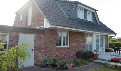 Dream home with added financing options: Detached house with a separate living area in Lüneburg-Oedeme.
