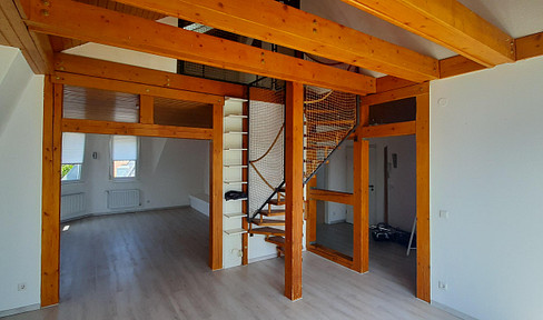 Bright gallery apartment with a view over Zuffenhausen