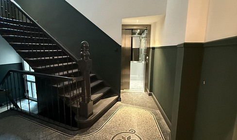 First-time occupancy after renovation: Stylish old building apartment with charm & modern furnishings
