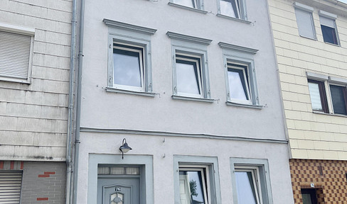 *OHNE PROVISION* Charmantes Reihenmittelhaus inkl. 180m² Wohnfl., 2x Terrasse, Garten, Sauna