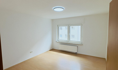 Available immediately I 2-room apartment in a central location