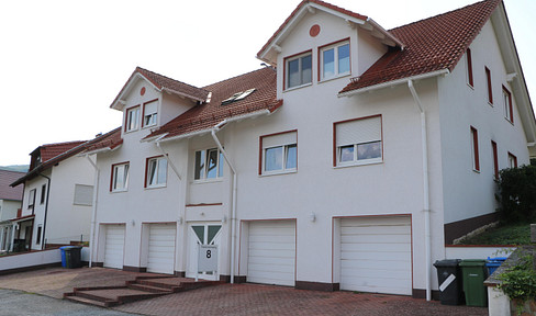 Bright 3-room attic apartment with balcony - quiet location on Lake Edersee