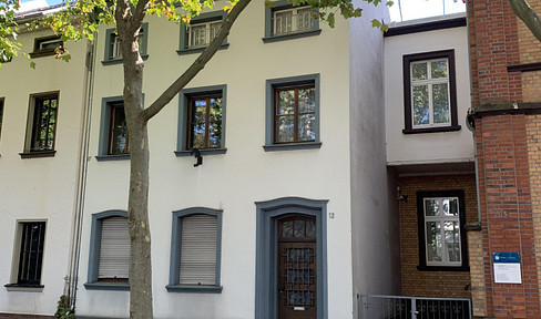 Large detached house with garden and garage in Dülken