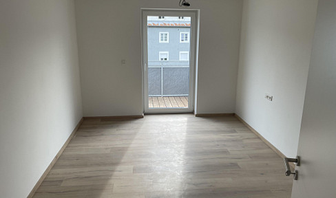 Kernsarnierte helle Wohnung 44m2