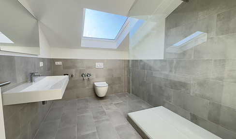 Elegant living on a new level - 3 rooms, stylishly renovated with new EBK - first occupancy!