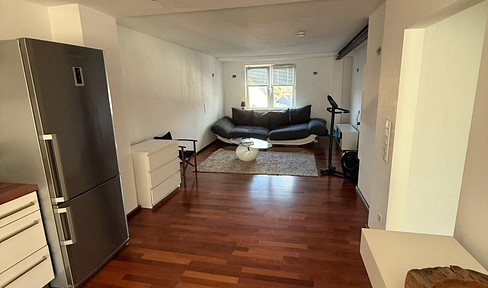 Luxurious & stylish: Exclusive designer apartment with daylight bathroom and real wood parquet flooring in Buer