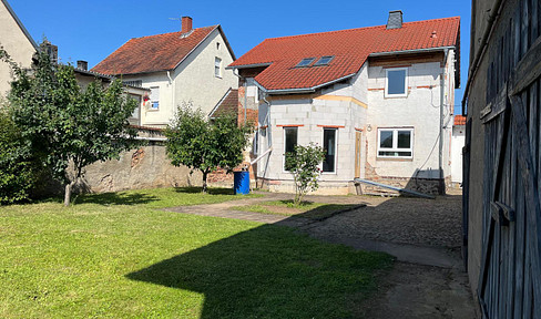 Core-renovated residential ensemble in the center of Niedernberg