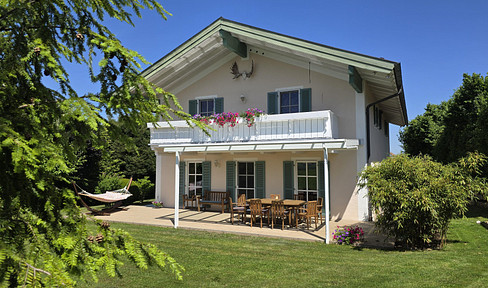 Von Privat - Exklusive Landhausvilla mit Alpenblick in begehrter Lage von Holzkirchen