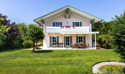 From private owner - Exclusive country villa with alpine views in a sought-after location in Holzkirchen