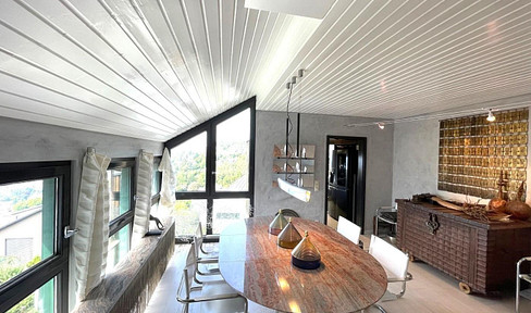 Klimatisierte Penthouse-Maisonette mit Weitblick, Dachterrasse & Whirlpool