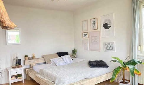 Charming apartment in old building in top residential area seeks relaxed flat share!