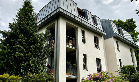 Park view not far from the Toelleturm - sun-drenched 4-room ground floor maisonette