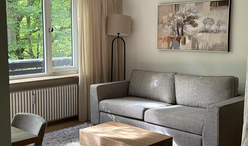 Geschmackvolle mobilierte 1-Raum-Wohnung mit luxuriöser Innenausstattung zur Nachmiete in Solln