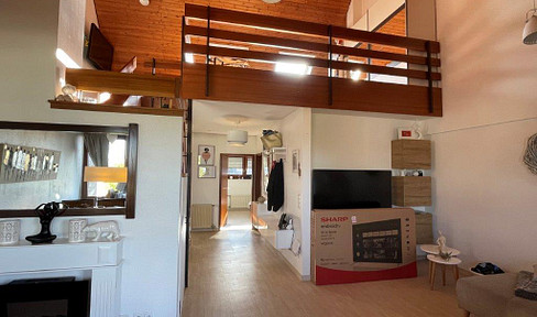Stilvolle, gepflegte 3-Raum-Maisonette-Galerie-Wohnung mit Balkon in Mönchengladbach