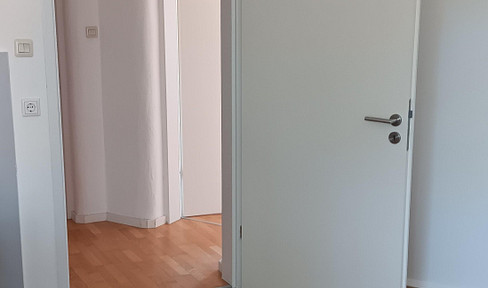 Gepflegte und praktische 2 Zi Whg - ideal für WG
